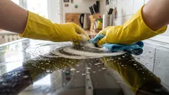 Zapomeňte na jedlou sodu a drhnutí: tato jednoduchá směs rozzáří sporák