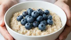 S čím jíst ovesné vločky, aby vás nasytily: nejlepší chutné a zdravé přísady